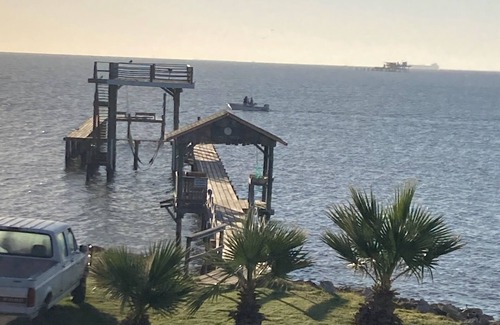 Dickinson House | Water Front Home With fishing pier. Next Door to Full Service Marina/Restaurant