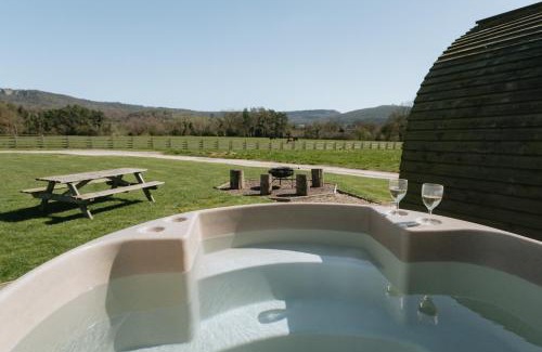 Thirsk House | Water Hall Farm by Wigwam Holidays