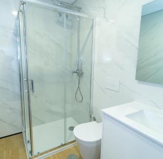 Gloria Apartment | Water Lily