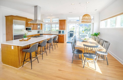 Isle of Palms House | Water's Edge - Amazing Sunset Views and Short Walk to the Beach.