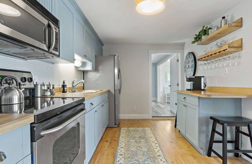 Dighton House | Water's Edge CottagenExperience serenity at our sweet, tranquil waterfront home!