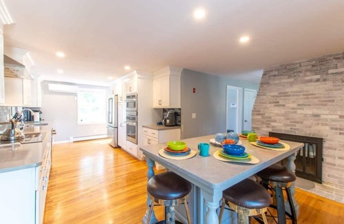 West Dennis House | Water Views Private Pool, Hot Tub, Access to Cove!