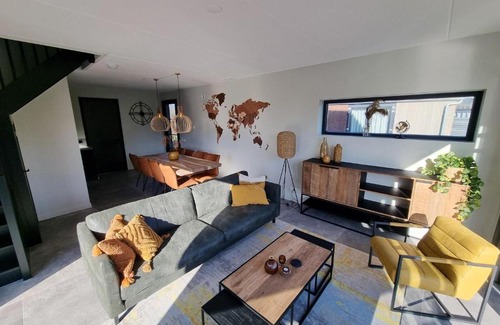 Balk House | Water Villa in Balk by Frisian Lakes