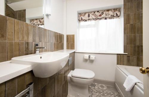 Waterhead Hotel | Wateredge Inn- The Inn Collection Group