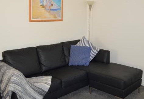 Rosebud Apartment | Waterfall Cottage