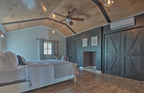 Osceola House | Waterfront, 25 min to ND, Dog & Fam Friendly