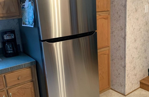 Conneaut Lakeshore House | Waterfront 3 Bedroom 2 Bath Home with DOCK!