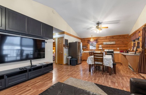 Pittsburg Apartment | Waterfront 3BR + Close ATV Access + Moose