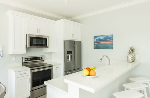 Meadows Condo | Waterfront 4-Bed, 4-Bath Condo at Bayfront Suites & Marina