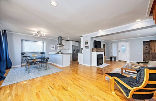 Bremerton House | Waterfront 4-bedroom spacious house with AC and WiFi in lovely Bremerton