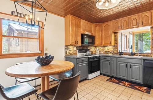 Lake George House | Waterfront 5 BR Home with Dock Slip