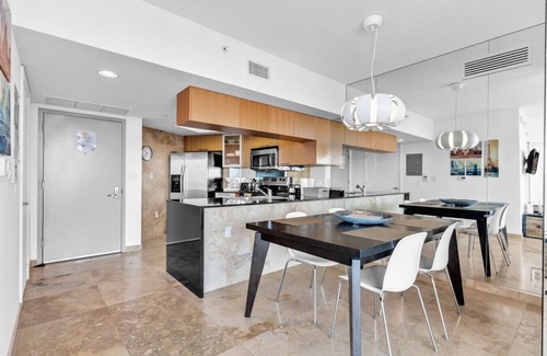 Edgewater Apartment | Waterfront | 50 Floor | Gym+WiFi | 10 min Wynwood
