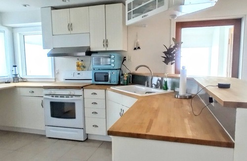 Bremerton House | WATERFRONT amazing views: ferries, sailboats, wildlife! Close to shops, bus stop