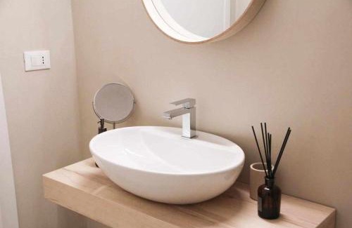Venezia Nuova Apartment | Waterfront balcony I Grani 1 Resort Style Suite