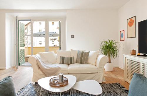 Venezia Nuova Apartment | Waterfront balcony I Grani 2 Resort Style Suite