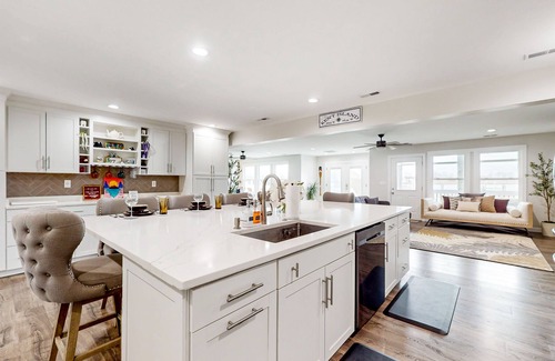 Chester House | Waterfront Bay Home with Screened Porch, Gorgeous Sunsets