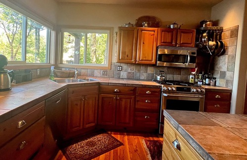 Roche Harbor House | Waterfront Beach Escape with Dock