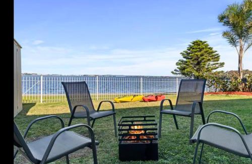 Buff Point House | Waterfront Bliss Stunning Views with Kayaks