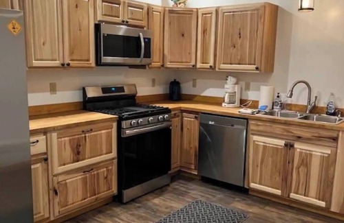 Talkeetna Cabin | Waterfront Cabin Bungalow Private & Tranquil 13 miles from downtown Talkeetna
