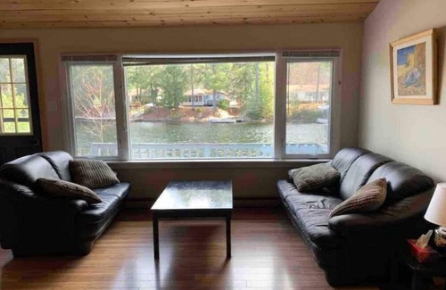 Minden Hills Cabin | Waterfront Cabin with Hot Tub