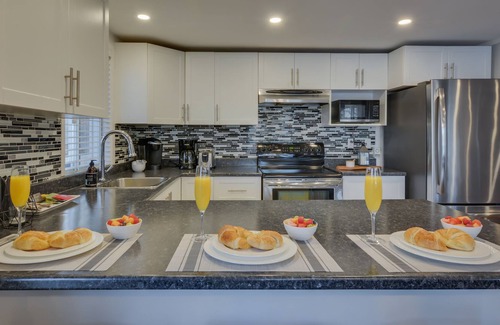 Lac-Superieur Ski Chalet | Waterfront Chalet 3b+1b Ski+Spa+Fireplace+Wifi near Mont-Tremblant !