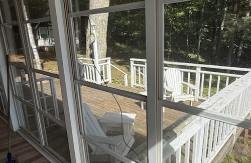 Muskoka Lakes Cottage | Waterfront Charming Muskoka Cottage