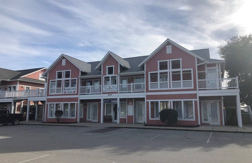 Southport Condo | Waterfront condo. Walk to restaurants, and a short drive to beach, and Southport