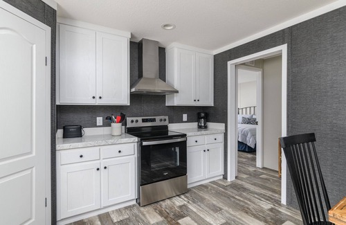 Seabrook Cottage | Waterfront Cottage 3 Bedrooms