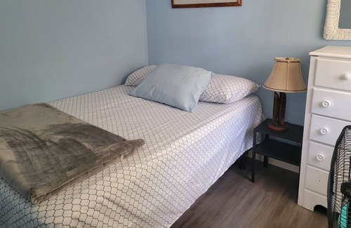 Greater Napanee Cottage | WATERFRONT COTTAGE IN GREATER NAPANEE UNIT B 4305 County road 9, Grater Napane