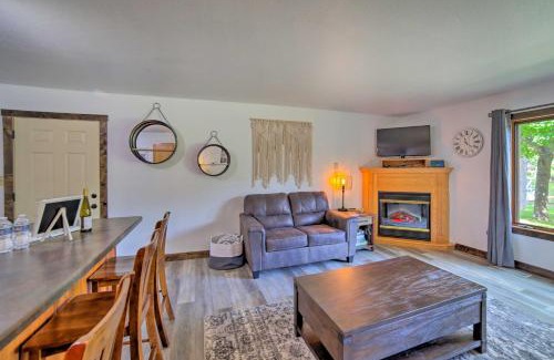 Goodman Apartment | Waterfront Crivitz Property with Lake Access!