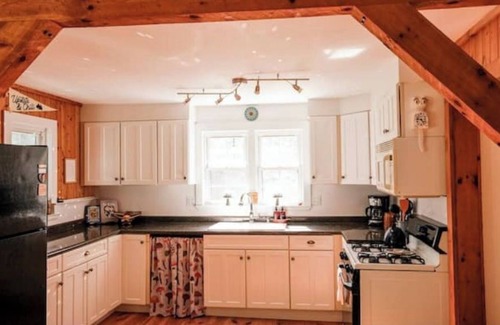 Mount Marion Cottage | Waterfront, Dog Friendly Cottage, Kayaks/Canoe in the heart of the Catskills