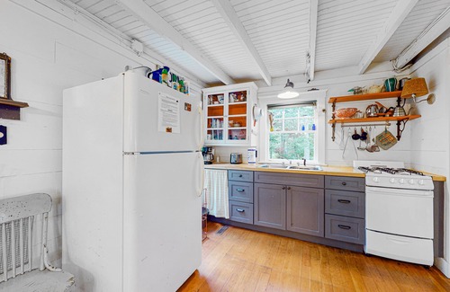 Cushing House | Waterfront dog-friendly cottage with amazing views, deck, grill, & washer/dryer
