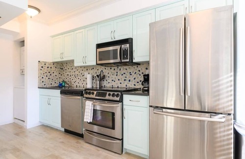 Hendricks and Venice Isles Apartment | Waterfront Escape – Minutes to Las Olas & Beach