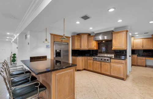 Shady Banks House | Waterfront Estate with 7 bedrooms and WiFi, Pool on New River in Fort Lauderdale