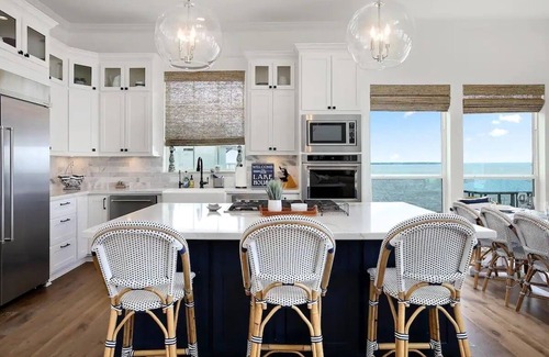 Livingston House | Waterfront Estate with fenced yard! 5BR/5Full, 2 half baths