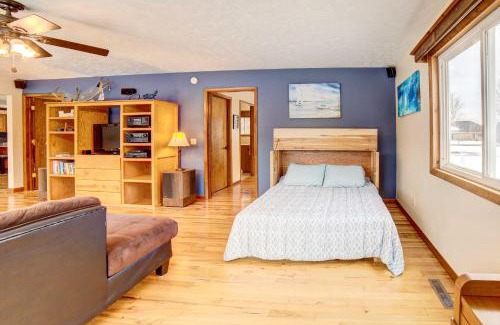 Paris House | Waterfront Evart House on Chippewa Lake Channel