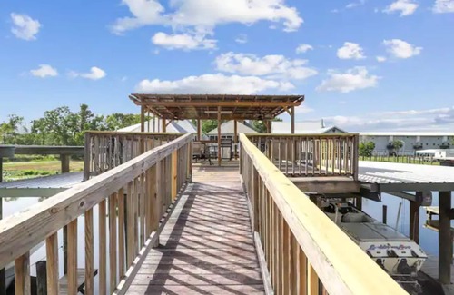 Springfield House | Waterfront Getaway on the Tickfaw River