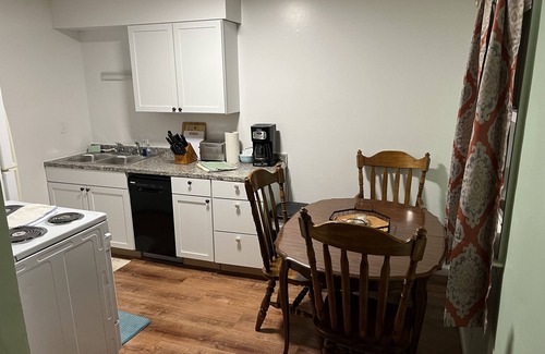 Willoughby Spit House | WaterFront Ground Floor - 1 BR, WiFi Smart, TV, Pet Friendly