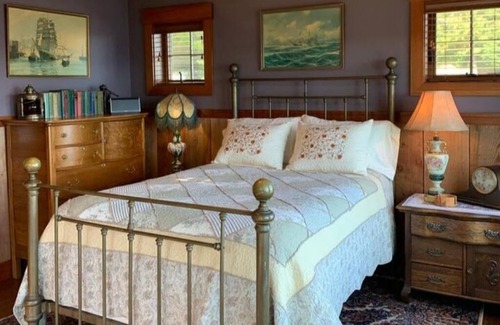 Friday Harbor Apartment | Waterfront Guest House w/Hot Tub Access