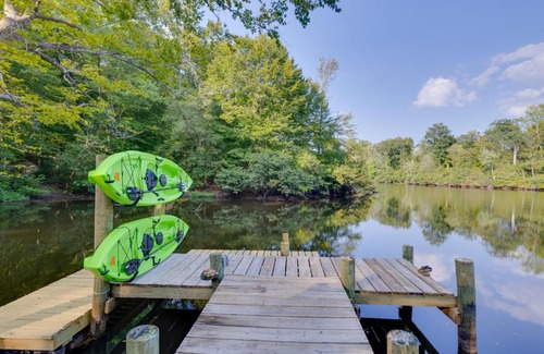Pine Top House | Waterfront Hartfield Vacation Rental with Dock!