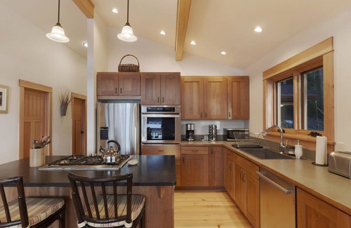 Roche Harbor House | Waterfront Home on Westcott Bay! (Oyster Beach)