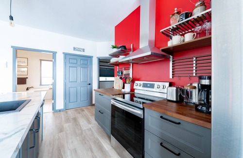 Lunenburg County House | Waterfront Home on Hirtle Lake n- sleeps 6, pet friendly