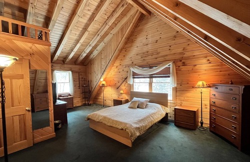 South Casco Cabin | Waterfront Home Private Boat Dock!