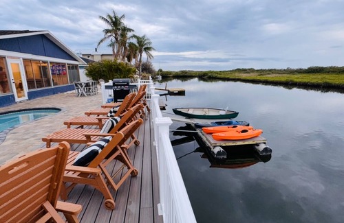 Spring Hill House | Waterfront Home, 5 bedrooms, Heated Pool, Sunsets!