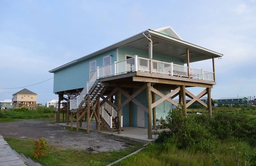 Grand Isle House | Waterfront Home w/400' Fishing Pier. Crab & Fish off the Pier w/Boat Access.