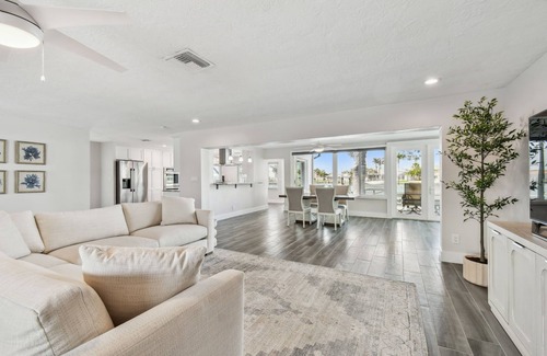 St. Petersburg - Clearwater House | Waterfront Home with Heated Pool! 2 miles from Beach!