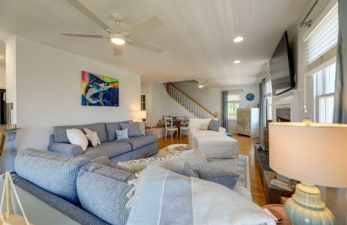Harkers Island House | Waterfront Home with Screened Porch and Sunsets