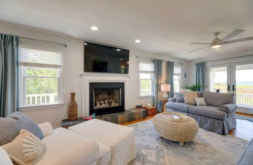 Harkers Island House | Waterfront Home with Screened Porch and Sunsets