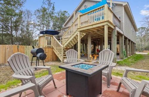 Shoreline Park House | Waterfront Home with Pool, Hot Tub and Game Area
