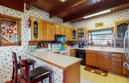 Westport House | Waterfront home with ocean views, hot tub & fireplace